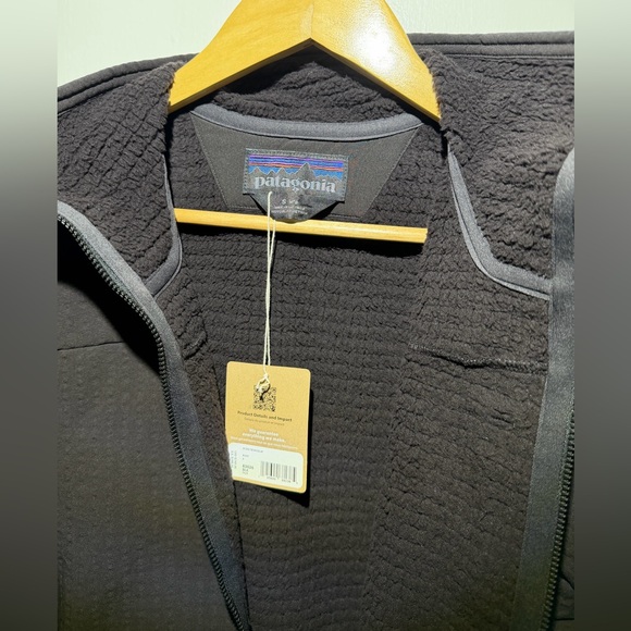 Patagonia Men’s R2 Techface Jacket - Picture 4 of 4